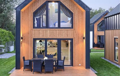 Cozy Home In Bialogora With Wifi