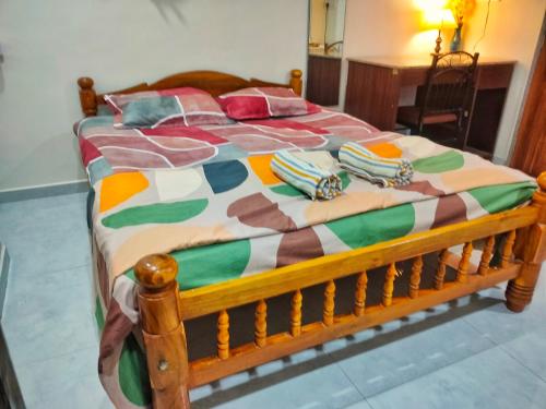 Postel nebo postele na pokoji v ubytování Ebony Room - Comfortable Suite