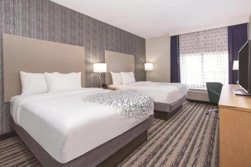 Katil atau katil-katil dalam bilik di La Quinta by Wyndham Buffalo Amherst
