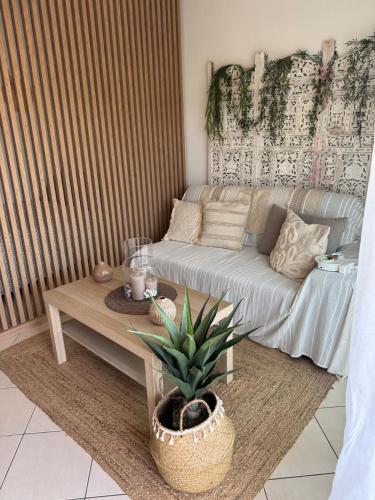 Studio proche de la mer, piscine, climatisation et wifi