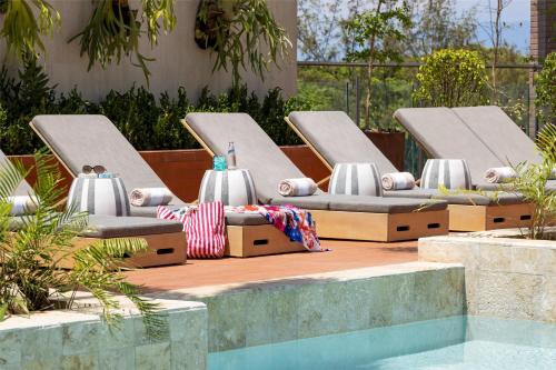 Piscina en o cerca de Hotel Santiago, Curio Collection By Hilton