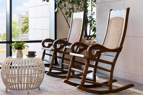 Zona de estar de Hotel Santiago, Curio Collection By Hilton