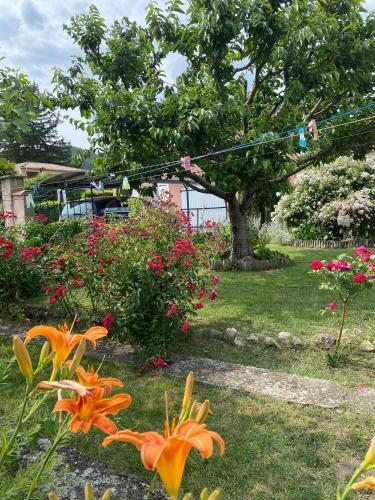 Taman di luar Super maison 5 pièces avec jardin