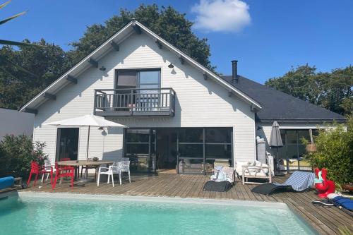 Villa avec piscine chauffée