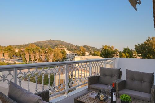 Meltemi apts Charming Penthouse