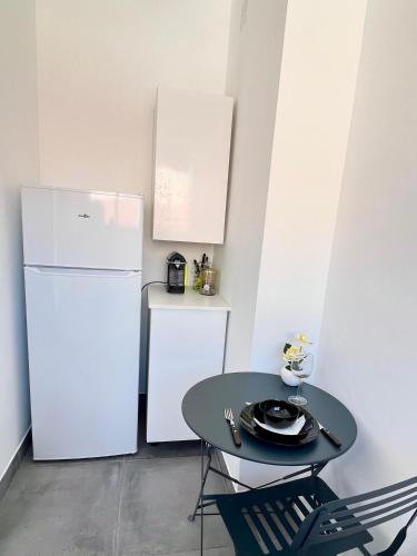 Dapur atau dapur kecil di studio luxueux