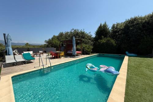 Beautiful villa 5 min from Valbonne with garden pool and jacuzzi