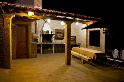 Kuchyň nebo kuchyňský kout v ubytování Casa Rural La Majada de Peñacorada
