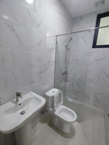 Ένα μπάνιο στο Kuching P Residence Apartment Batu Kawa