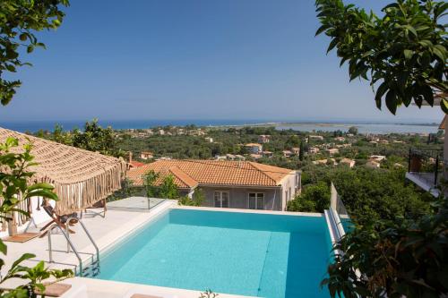 Villa Dimitris - The House & The Suite