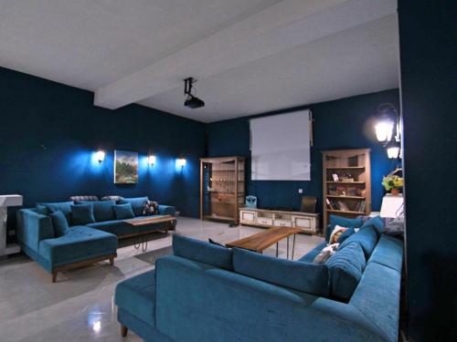Gallery image of NovART Gallery & Sea Hotel Nz in Sumqayyt
