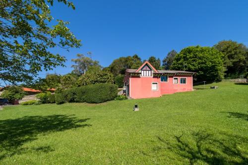Zahrada ubytování Encantadora casa con jardín cerca de Santillana del Mar