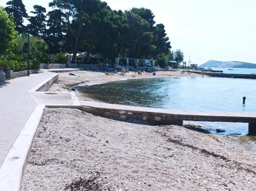 Room with breakfast, by sea