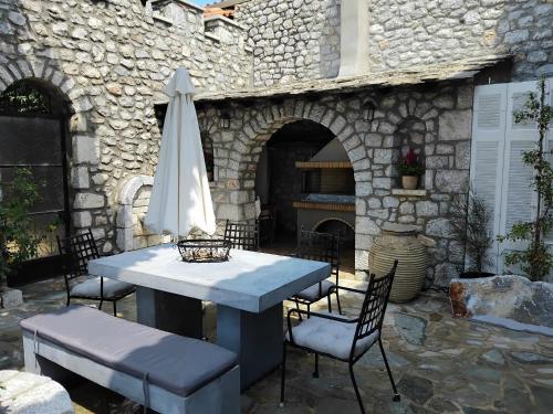 Patio nebo venkovní prostory v ubytování Mythies Suites Ε