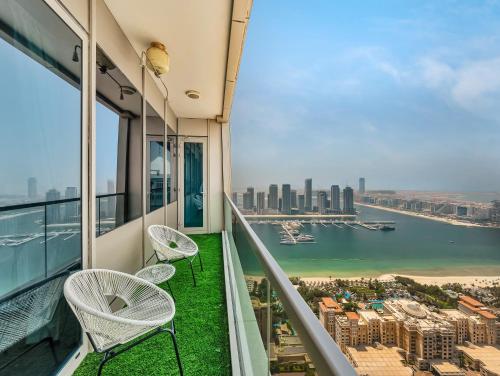 Amazing Design Colorfull Flat Palm Jumeirah View in Heart of Marina