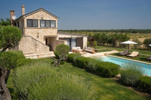 Villa Royal with heated pool