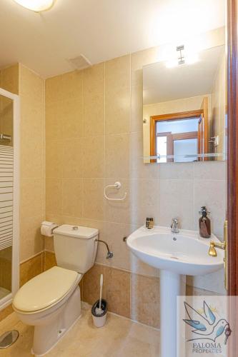 Wonderful Apt 2 BDR with pool and private parking