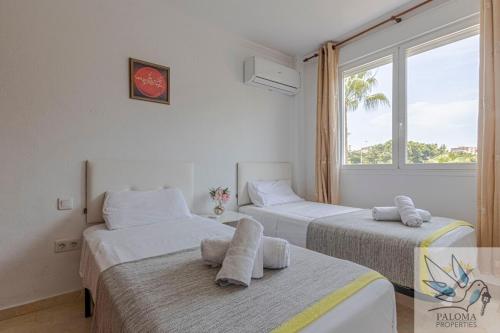 Wonderful Apt 2 BDR with pool and private parking
