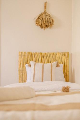 Cama o camas de una habitación en Sable beach surf camp Tamraght