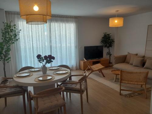 Brand New 3-Bedroom Apartment Near the Beach in Denia MINIMUM 10 NIGHTS