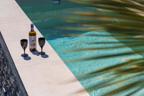 Piscina en o cerca de SantoView Suites