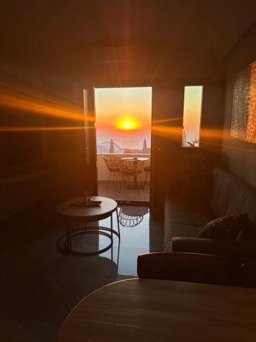 Kudos Suites Firostefani photo 3