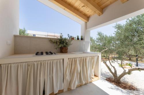 Balkoni atau teres di Peace & Pool in Olive Grove