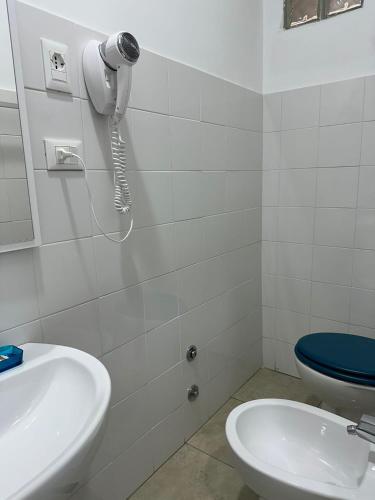 Koupelna v ubytování Affittacamere Dianir