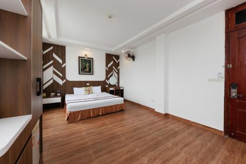 Fotografie z fotogalerie ubytování Khách Sạn LenKa v destinaci Chung Thuy