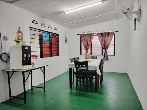 Fotografie z fotogalerie ubytování Homestay Bakti Rantau Perintis Free NETFLIX v destinaci Bandar  Pusat Jengka