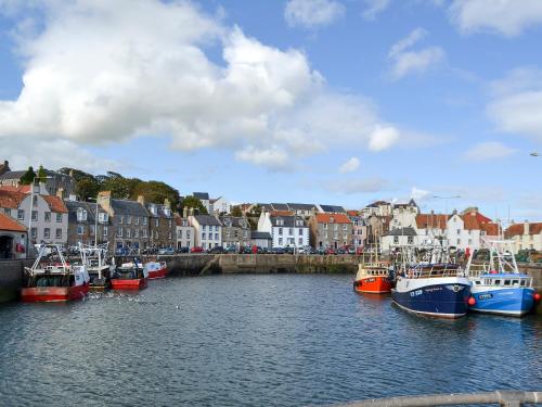Gallery image of Deas' Wharf in Kirkcaldy