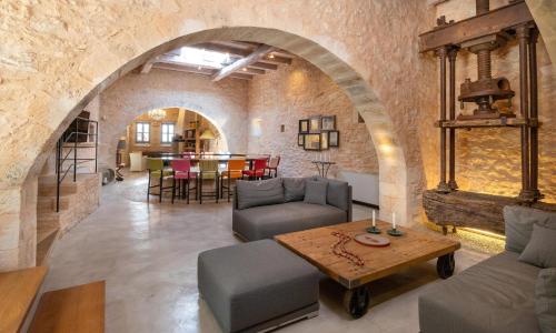 Χώρος καθιστικού στο Athermigo Boutique Estate