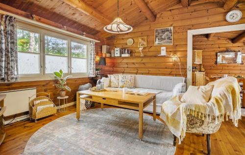 Posezení v ubytování Holiday Home Gubbegårdsvejen Nexø Ii