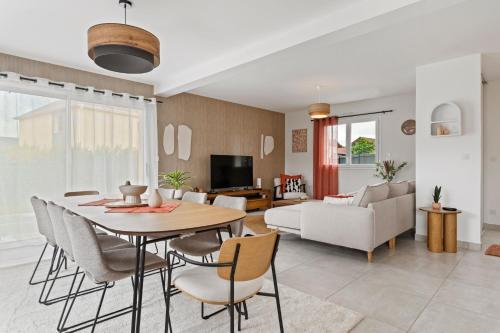 Maison rénovée haut de gamme - 4 chambres, terrasse, parking