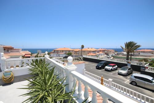 LAS ROSAS by RENTMEDANO Stunning luxury Chocolate Box villa with private heated pool & wifi
