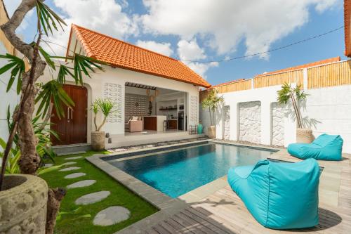 Πισίνα στο ή κοντά στο Casa Lova Villa By Bali Lyfe Venture