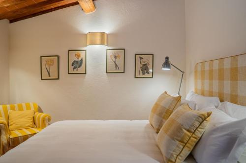 B&B Borgolecchi , Lecchi in Chiantiにあるベッド