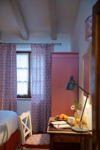 B&B Borgolecchi , Lecchi in Chiantiにあるベッド