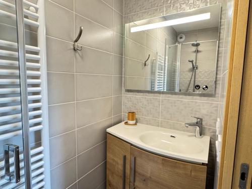 Magnifique Appartement 4* Les Gets, 48m², Proche Centre, Balcons, 6 Couchages, Services Inclus