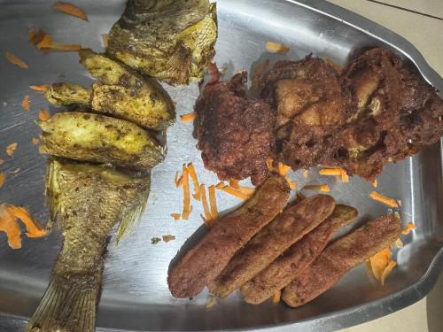 Đồ ăn tại/gần nhà nghỉ nhỏ