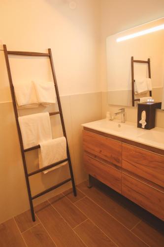 Bilik mandi di Chambres d'hôtes les Murès du Mercantour