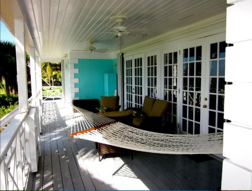 Gallery image of The Blue Inn Family Vacation Rental in Smith Point