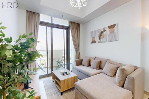 Charming 1BR with Canal View