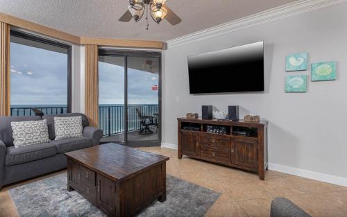 TV/trung tâm giải trí tại Phoenix X 1412 condo