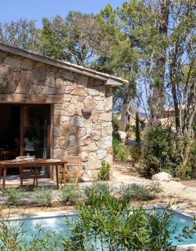 Πισίνα στο ή κοντά στο Hameau de Petripini