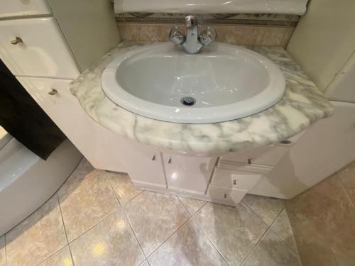 The Primorski Residence - 2BR Top location