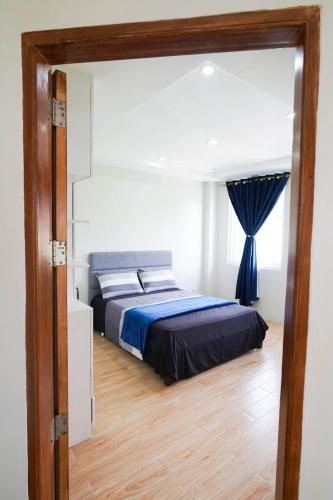 Gambar di galeri bagi Luxurious Place Cozy Spacious Family Suite with WIFI near SM Lucena di Silañgang Mayao