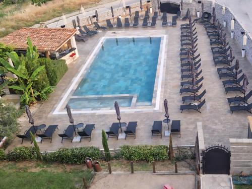 Bazén v ubytování Boutique Hotel Colosseo nebo v jeho okolí