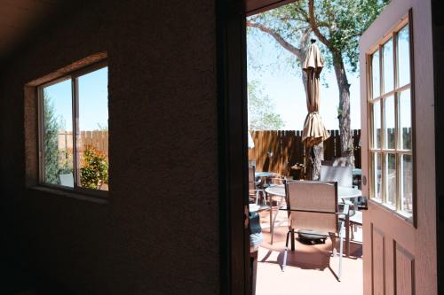 Un balcón o terraza en Wetherill Inn