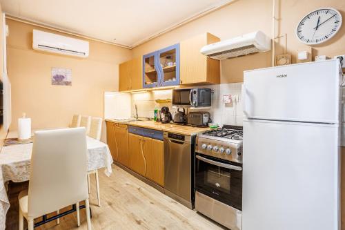 Η κουζίνα ή μικρή κουζίνα στο Visegrád Vendégház-Apartman